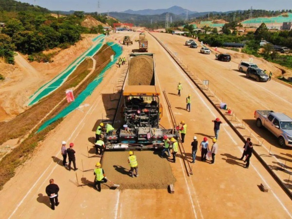 赤峰高速公路